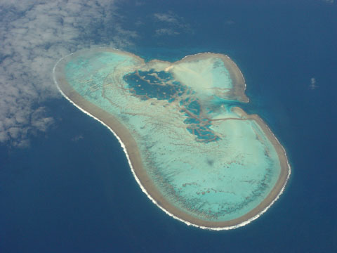 Bild335: Ein ca. 8-10 km breites Atoll