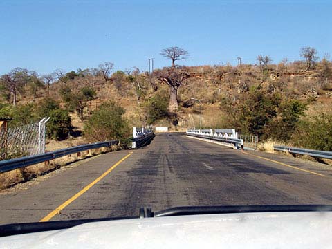 Bild68: Grenze zu Botswana