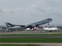 Boeing 747-467 F/SCD / B-HUO / Take off in London