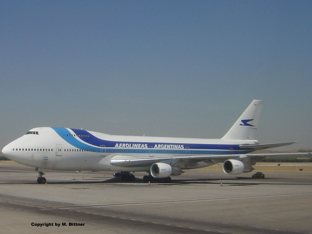 Boeing 747-287B / LV-OOZ
