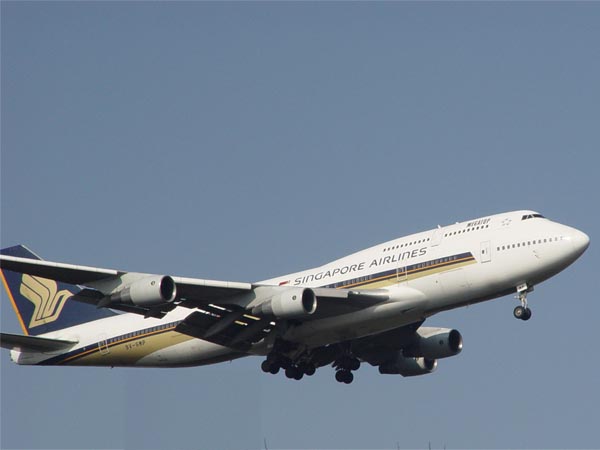 Boeing 747-412 / 9V-SMP
